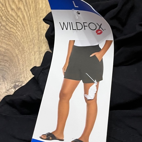 Wildfox womens shorts size large NWT - Picture 3 of 7